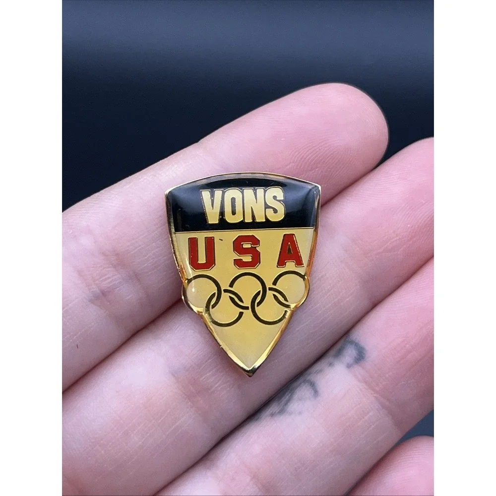 Vintage Olympic Games Vons Team USA Sponsor Lapel‎ Hat Pin